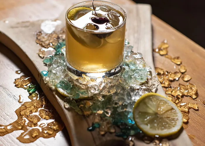 Dionysos Special Class - Adults Only Assos