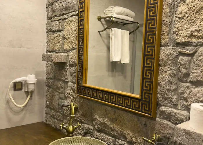 Dionysos Special Class - Adults Only Assos